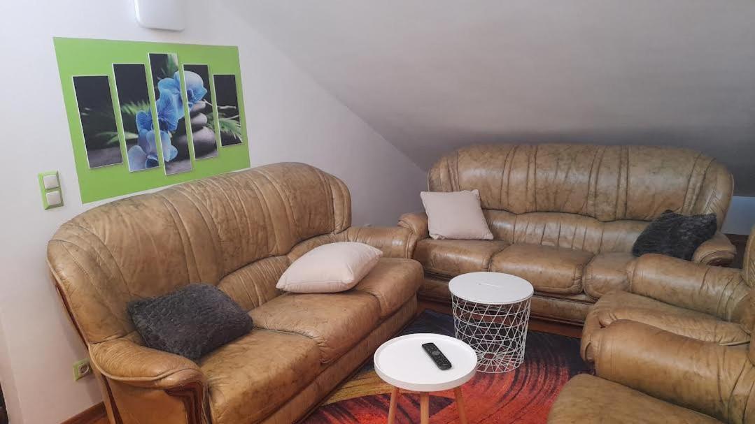 Apartmani Delas 2 Pjescana Uvala Bagian luar foto