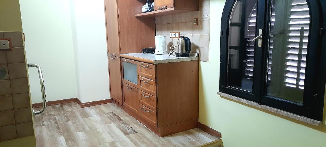 Apartmani Delas 2 Pjescana Uvala Bagian luar foto