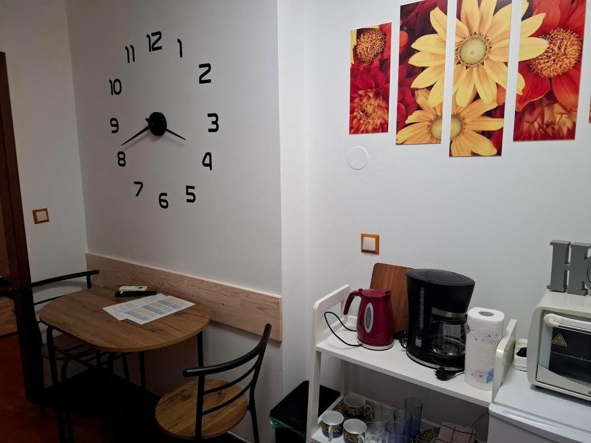 Apartmani Delas 2 Pjescana Uvala Bagian luar foto