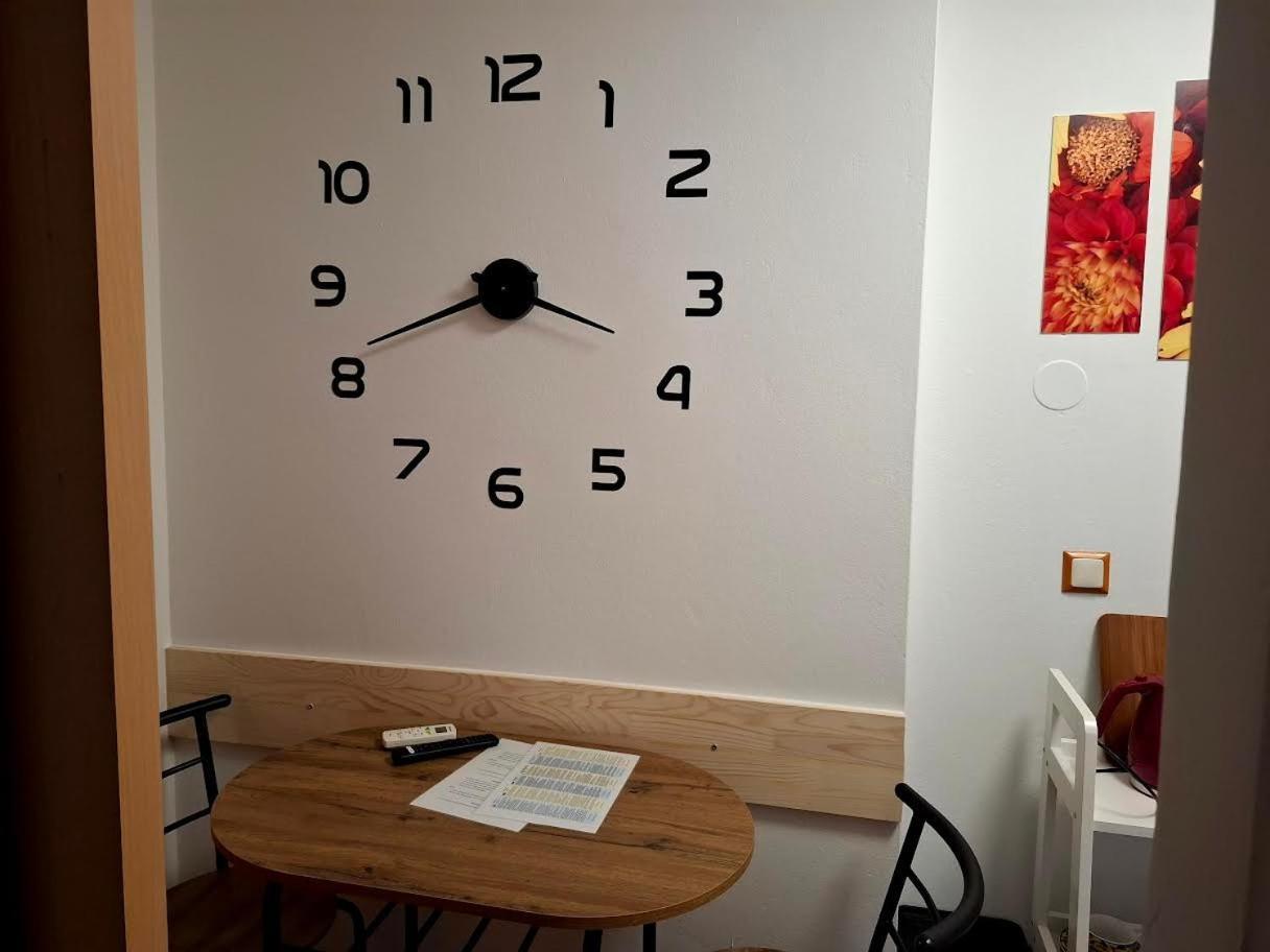 Apartmani Delas 2 Pjescana Uvala Bagian luar foto